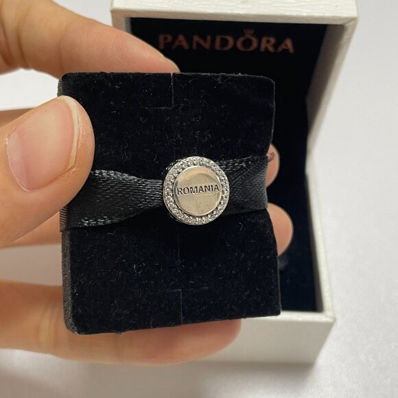 Pandora Romania Flag Exclusive Charm Bead - Picture 2 of 5